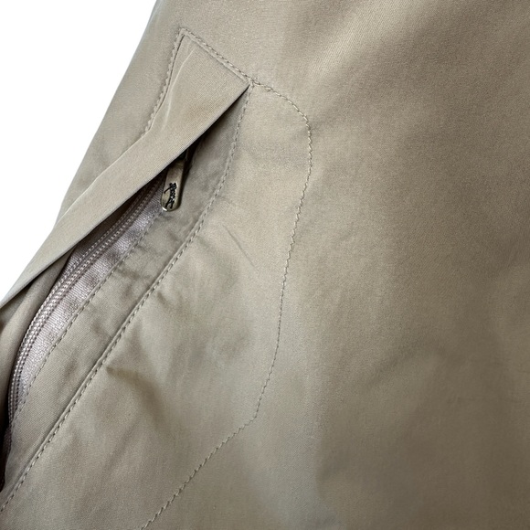 Bobby Jones Water Resistant Silk Jacket - Picture 6 of 8